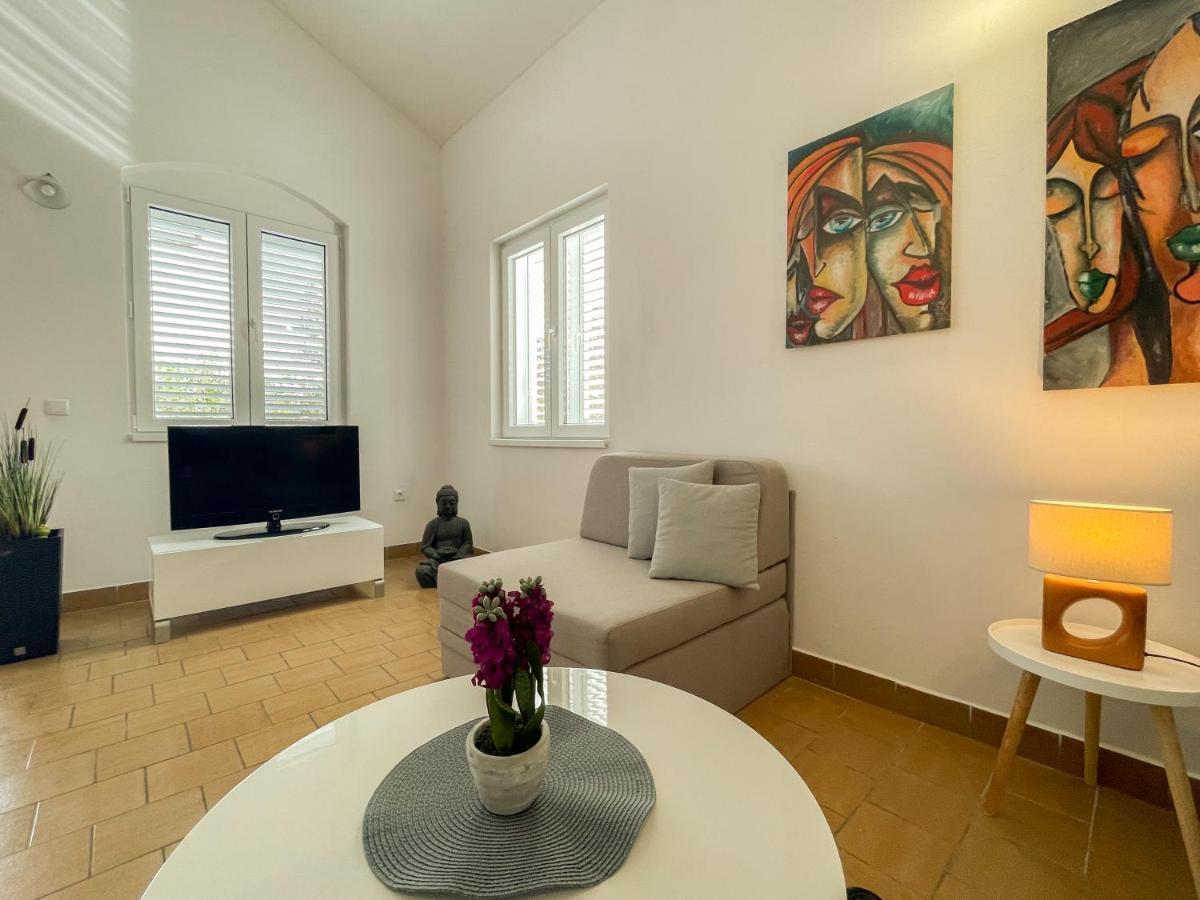 Spacious Apartment Amaros Korcula Town Bagian luar foto