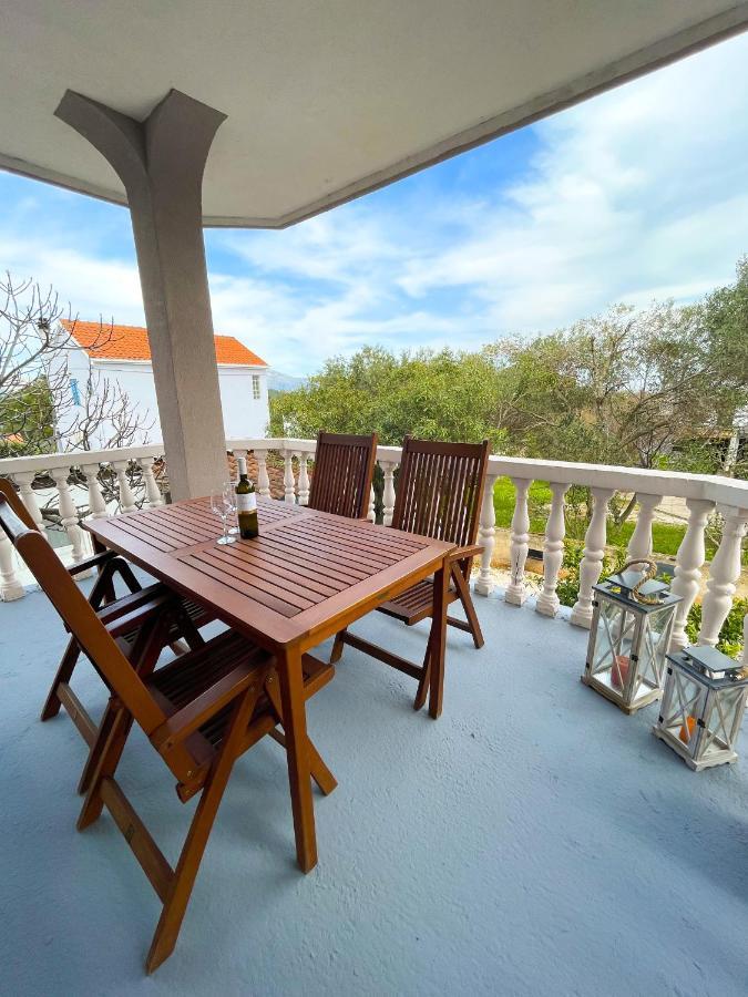 Spacious Apartment Amaros Korcula Town Bagian luar foto