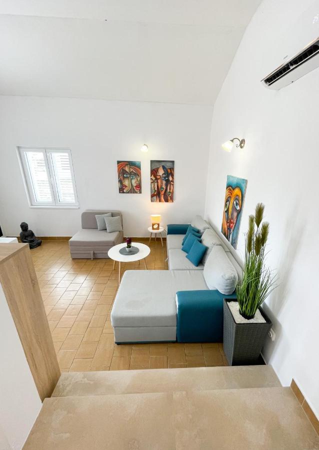 Spacious Apartment Amaros Korcula Town Bagian luar foto