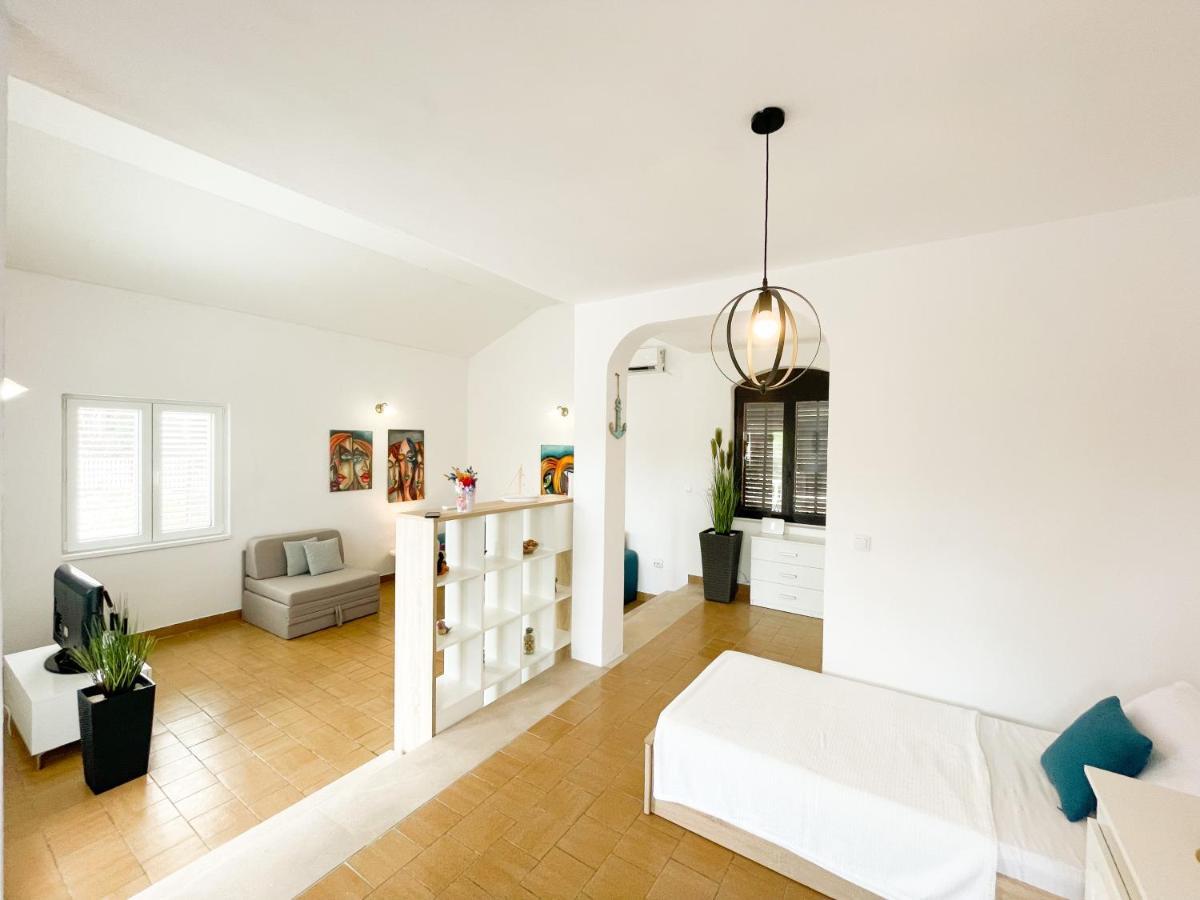 Spacious Apartment Amaros Korcula Town Bagian luar foto